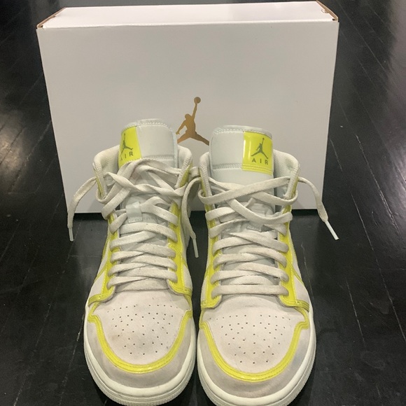 Jordan Shoes - COPY - WMNS Air Jordan 1 Mid LX